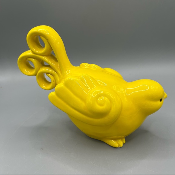 Tii Collections Yellow Chartruese Bird Small Ceramic Curly Tail EUC No Chips - Picture 4 of 6